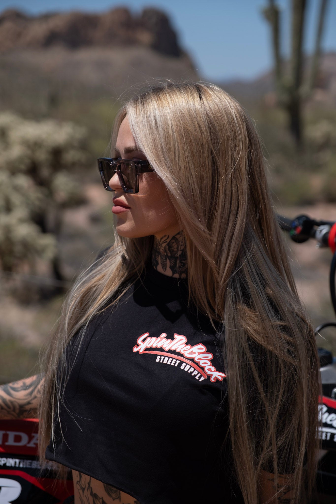 Street Life Women's Crop Tee